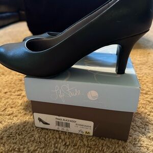 Life Stride Women's Black Heels